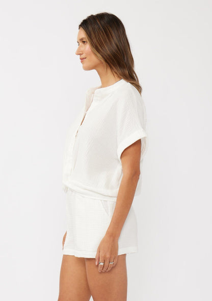 Wander Free Twist Front Top